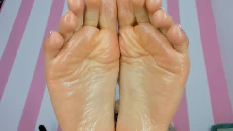 Johana online show from November 28, 1:02 am