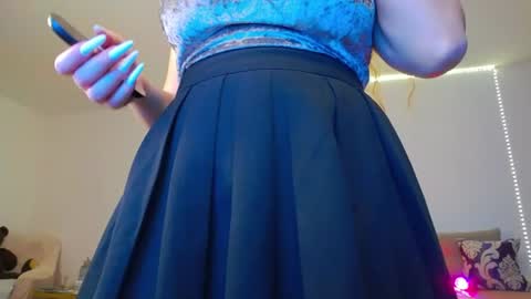 AlexaMills online show from July 22, 5:48 pm