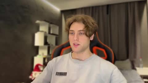 devilnut1 online show from November 12, 2:30 pm