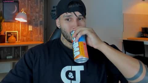 JULIAN online show from April 16, 11:18 pm