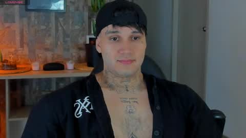 JULIAN online show from May 29, 2:53 am