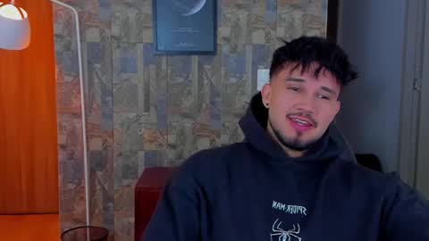 JULIAN online show from November 8, 11:52 pm