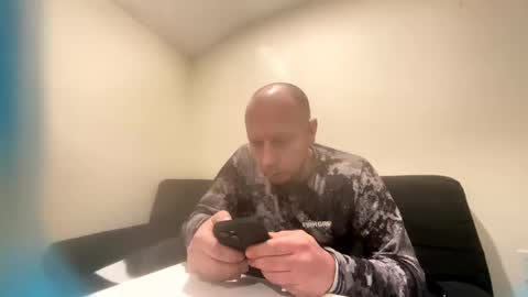 deznuts130 online show from February 1, 4:35 am