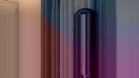 Dhalia lips online show from December 16, 1:06 pm