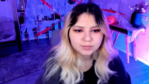 Dia online show from November 1, 8:52 pm