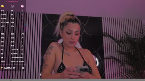 Thea online show from December 17, 5:52 pm