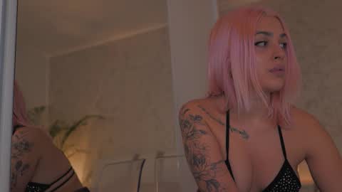 Thea online show from January 11, 4:46 pm