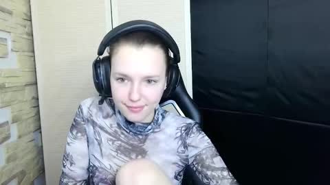 diana_back3 online show from November 12, 12:07 pm