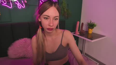 Diana  online show from February 23, 2:47 am