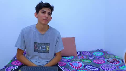 Ana  Leo online show from February 4, 11:49 am