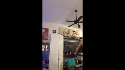 diceykk online show from December 17, 5:25 am