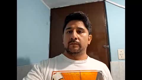 Snapshot of dickeduardo chatting on February 16, 5:48 am dickeduardo online show from February 16, 5:48 am