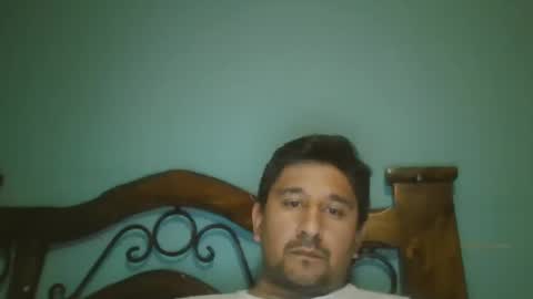 Snapshot of dickeduardo chatting on December 7, 12:46 am dickeduardo online show from December 7, 12:46 am