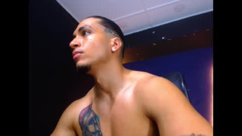 Snapshot of diego__cruz chatting on February 25, 6:12 pm Diego online show from February 25, 6:12 pm