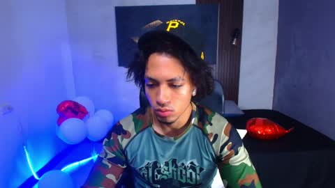 Snapshot of diego__cruz chatting on February 9, 11:47 am Diego online show from February 9, 11:47 am