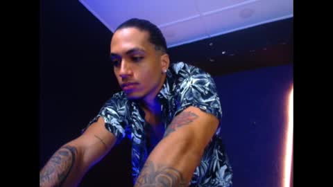 Snapshot of diego__cruz chatting on February 25, 3:09 pm Diego online show from February 25, 3:09 pm