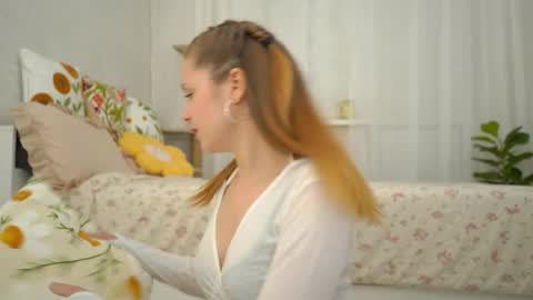 Sophie online show from April 19, 6:10 pm