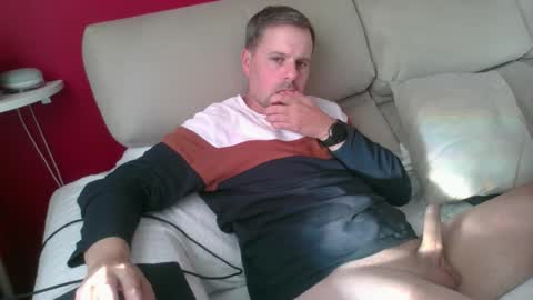 dili999 online show from September 24, 5:19 pm