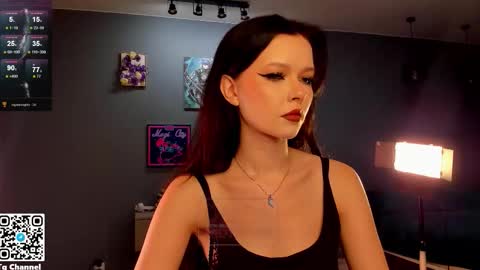 Snapshot of dindin_ chatting on September 17, 5:44 am Jessie online show from September 17, 5:44 am