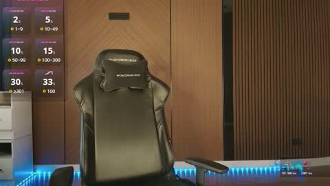 Reina online show from March 28, 12:50 pm