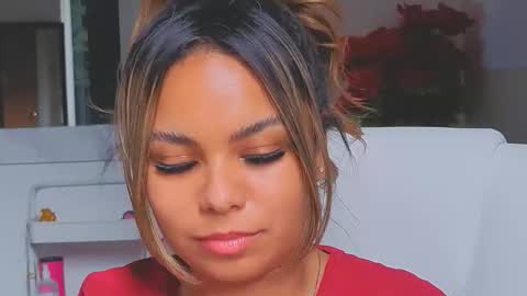 diosadeluniverso_ online show from January 16, 6:28 pm