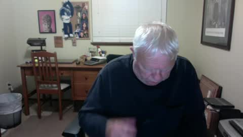 dirtrider195080438 online show from July 6, 5:15 am