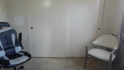 dirty_birdy_ online show from April 27, 11:24 pm
