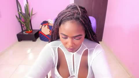 dirty_latin_squirts online show from October 4, 3:21 pm