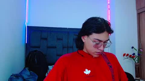 dirty model online show from September 9, 7:14 pm