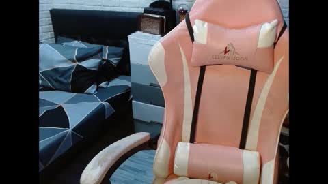 LEXA online show from February 16, 8:11 pm