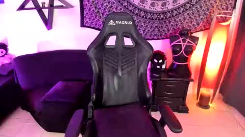 ONIX  online show from November 9, 7:05 pm