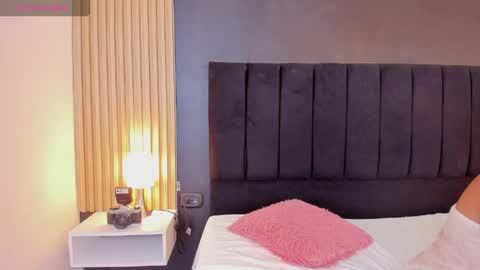 Soffie - Valentina - Yuya  Astro online show from April 19, 6:54 pm