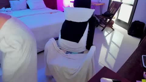 JASMINE online show from February 15, 5:09 am