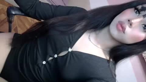 disneycum69_bella online show from January 8, 12:00 pm