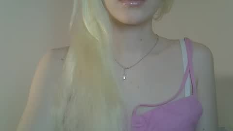 DitaMilton online show from March 20, 8:03 pm