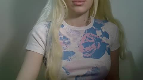 DitaMilton online show from December 18, 12:33 pm