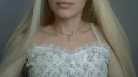 DitaMilton online show from July 12, 2:09 pm