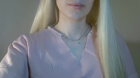 DitaMilton online show from May 24, 8:59 pm