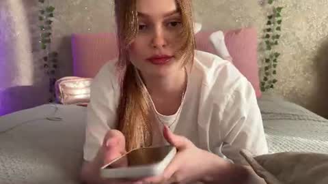 Hannah online show from June 22, 4:14 pm