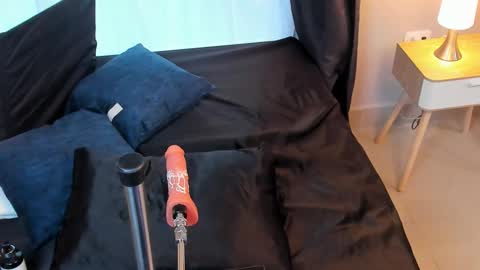 divine_sin online show from October 15, 7:15 pm