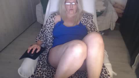 Alexxa online show from April 5, 10:29 pm