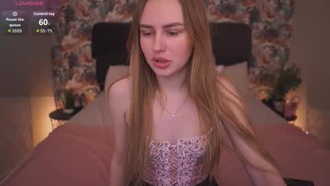 DivineJasss online show from February 2, 9:44 pm