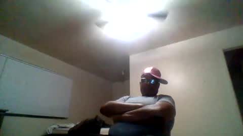 Snapshot of djbignuttsbrownass24 chatting on March 3, 2:36 am djbignuttsbrownass24 online show from March 3, 2:36 am