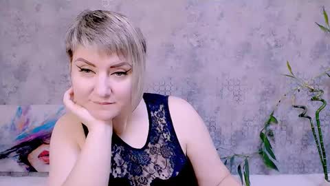 djullia online show from October 25, 7:51 am