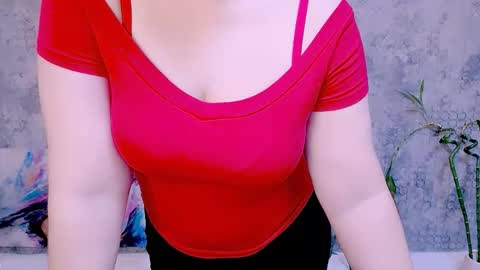 djullia online show from November 8, 7:55 am