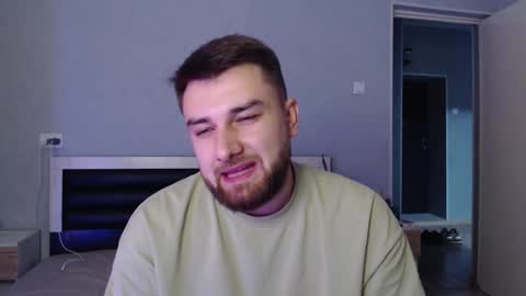 do_you_feel_pain online show from October 27, 3:01 pm