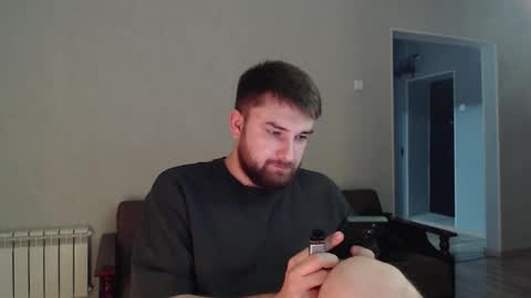 do_you_feel_pain online show from November 12, 6:10 pm