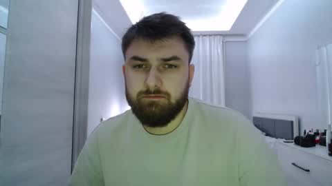 do_you_feel_pain online show from December 22, 8:04 pm