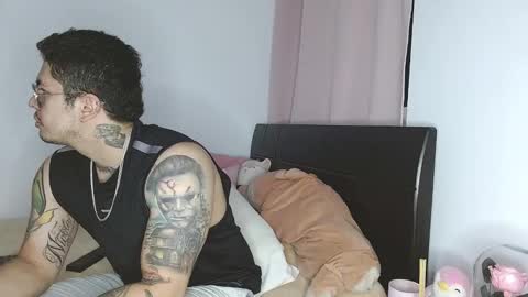 Auro and Santiago online show from January 23, 3:05 am