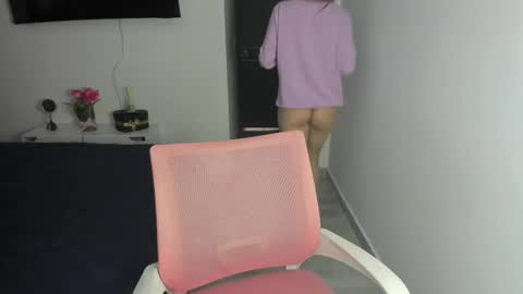 doll_oriana online show from March 4, 9:43 pm